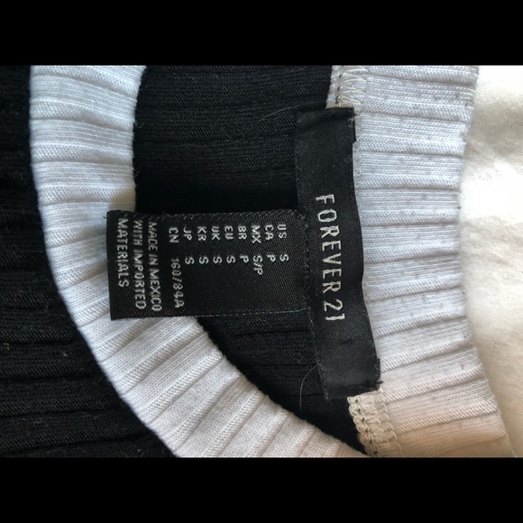 BOGO Black and white ribbed cropped top - Picture 3 of 3